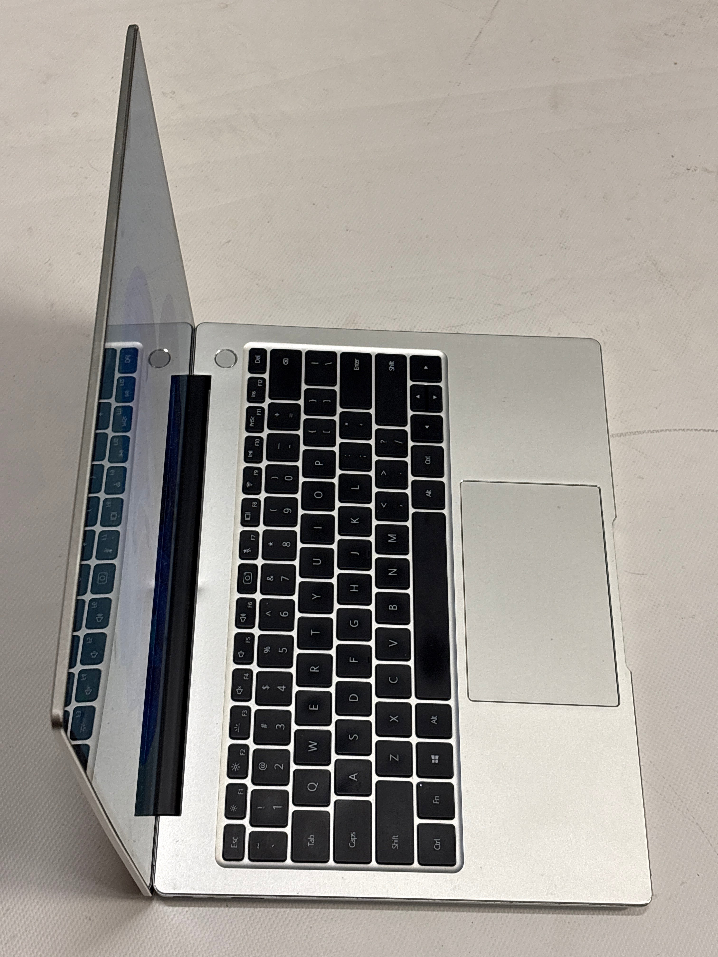 Huawei MateBook 14 – AMD Ryzen 7 4800H, 16 GB RAM, 512 GB SSD, 14" 2K Touchscreen, Windows 11 | 12 Monate Garantie