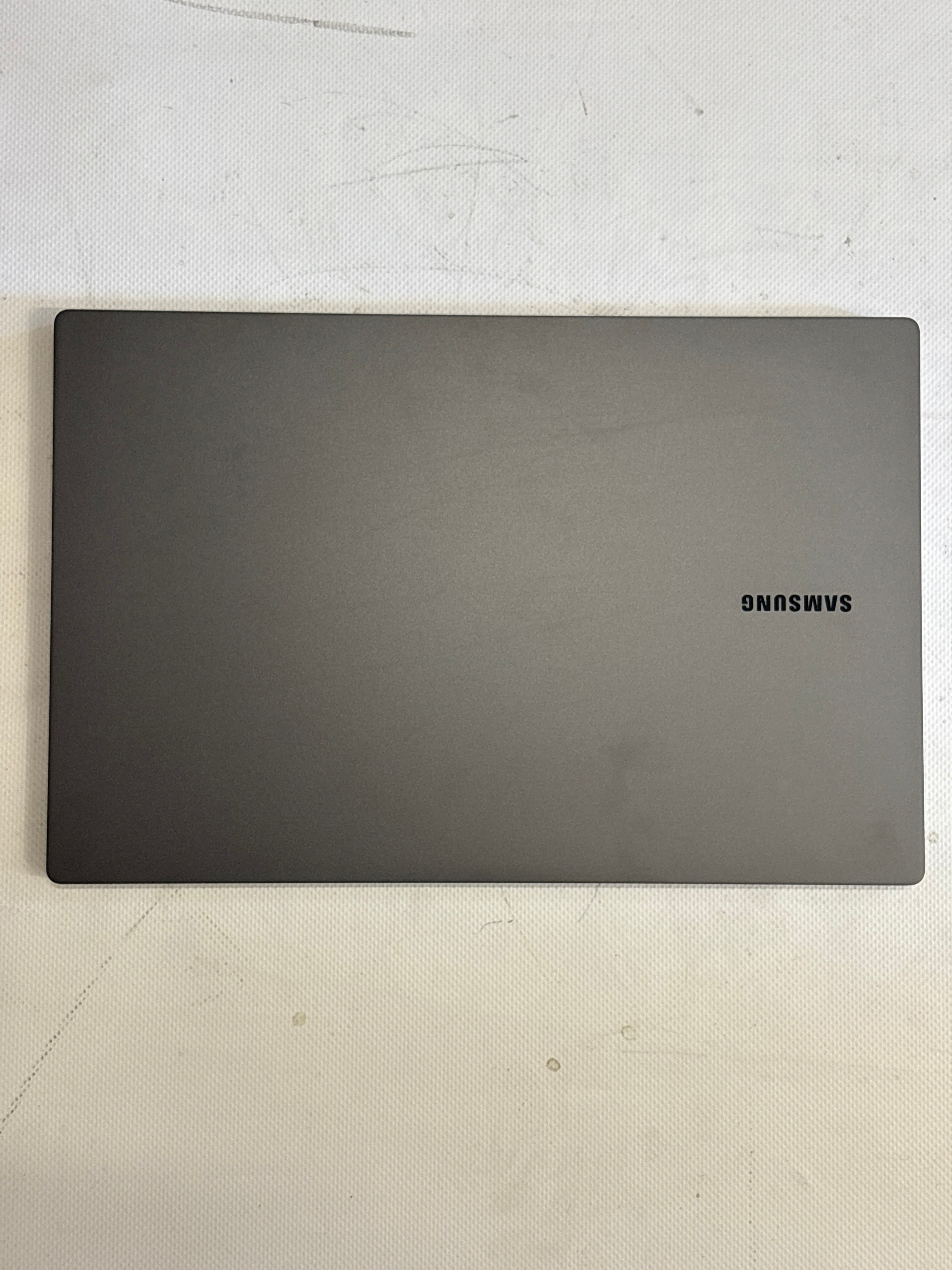 Samsung Galaxy Book2 Pro – Intel Core i5-1240P, 8 GB RAM, 256 GB M.2 SSD, OVP, neuwertig | 12 Monate Garantie