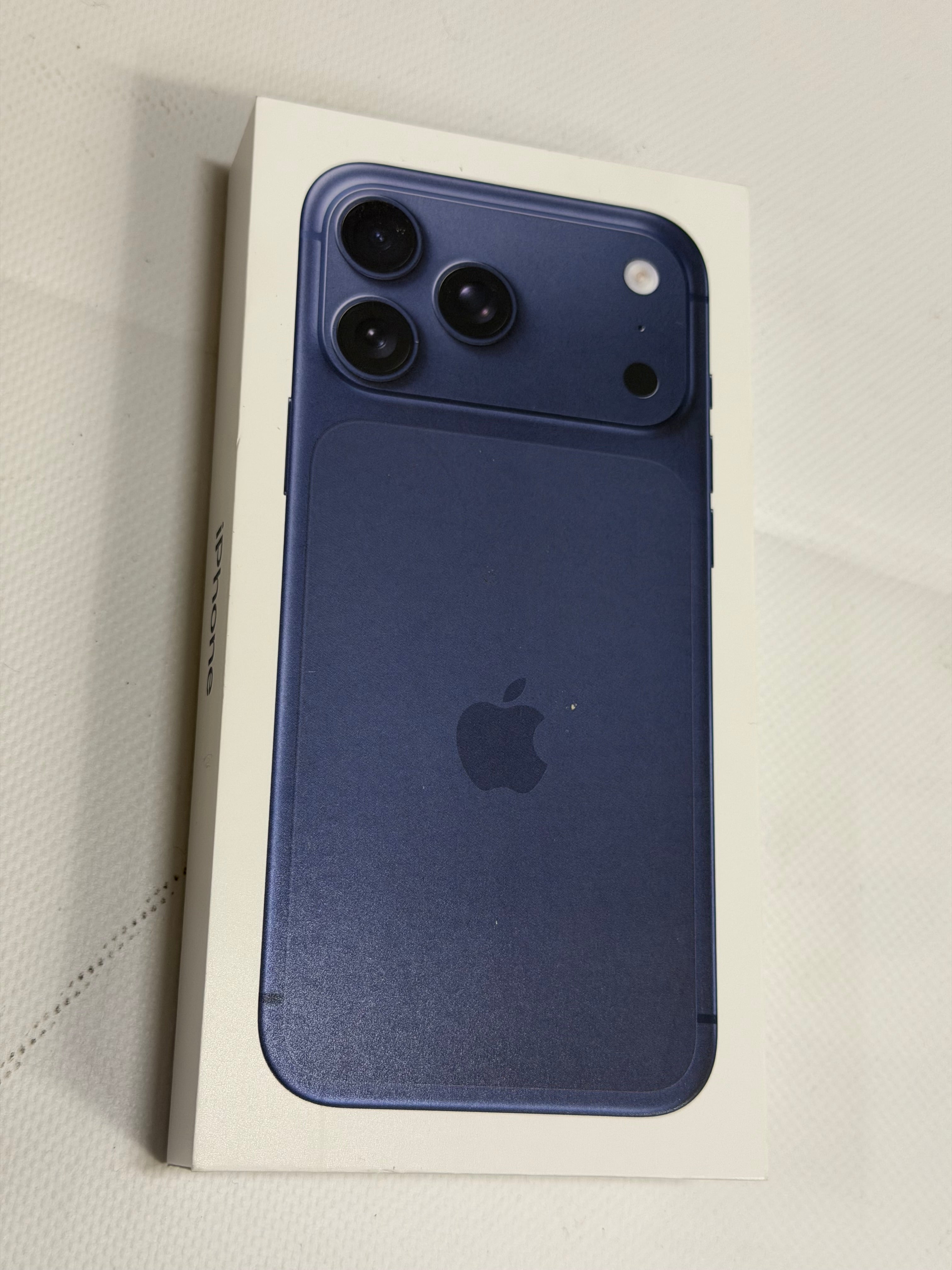 Apple iPhone 17 Pro Max – 256 GB, Tiefblau, nagelneu, EU-Ware
