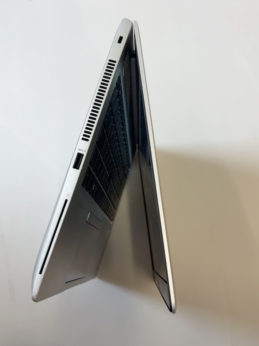 HP EliteBook 840 G5 – Intel Core i5-8350U, 8 GB RAM, 256 GB NVMe SSD, 14" Full HD, Windows 11 Pro | 12 Monate Garantie