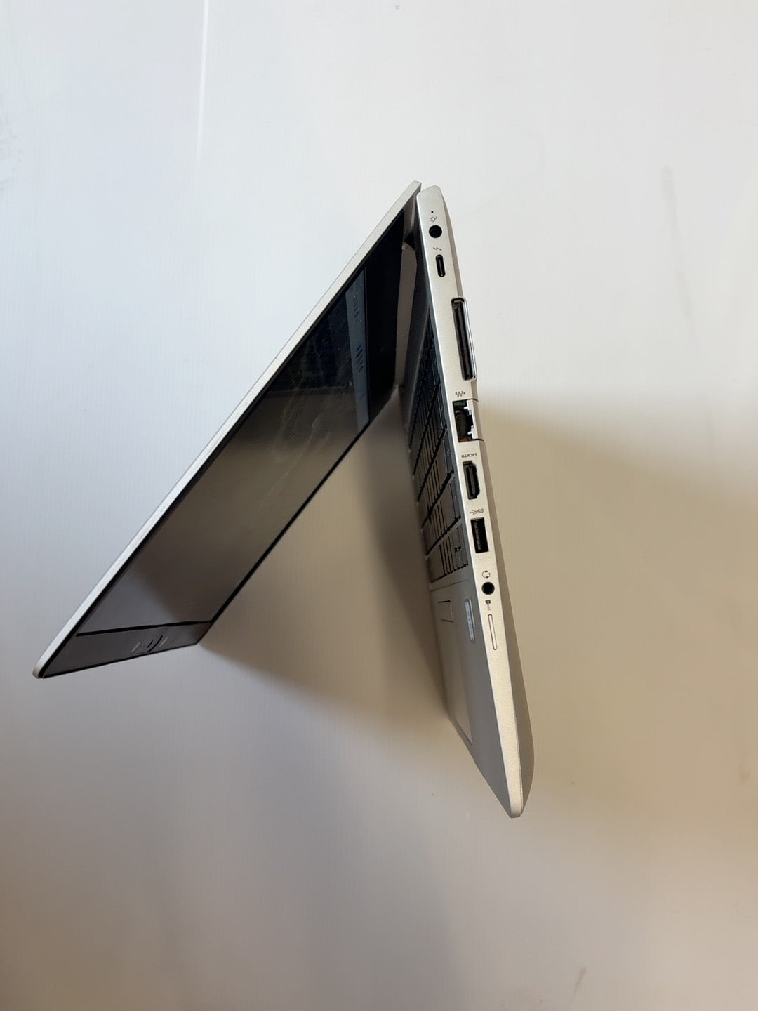 HP EliteBook 840 G6 – Intel Core i5-8265U, 8 GB RAM, 256 GB SSD, 14" Full HD Touchscreen, Windows 11 Pro | 12 Monate Garantie