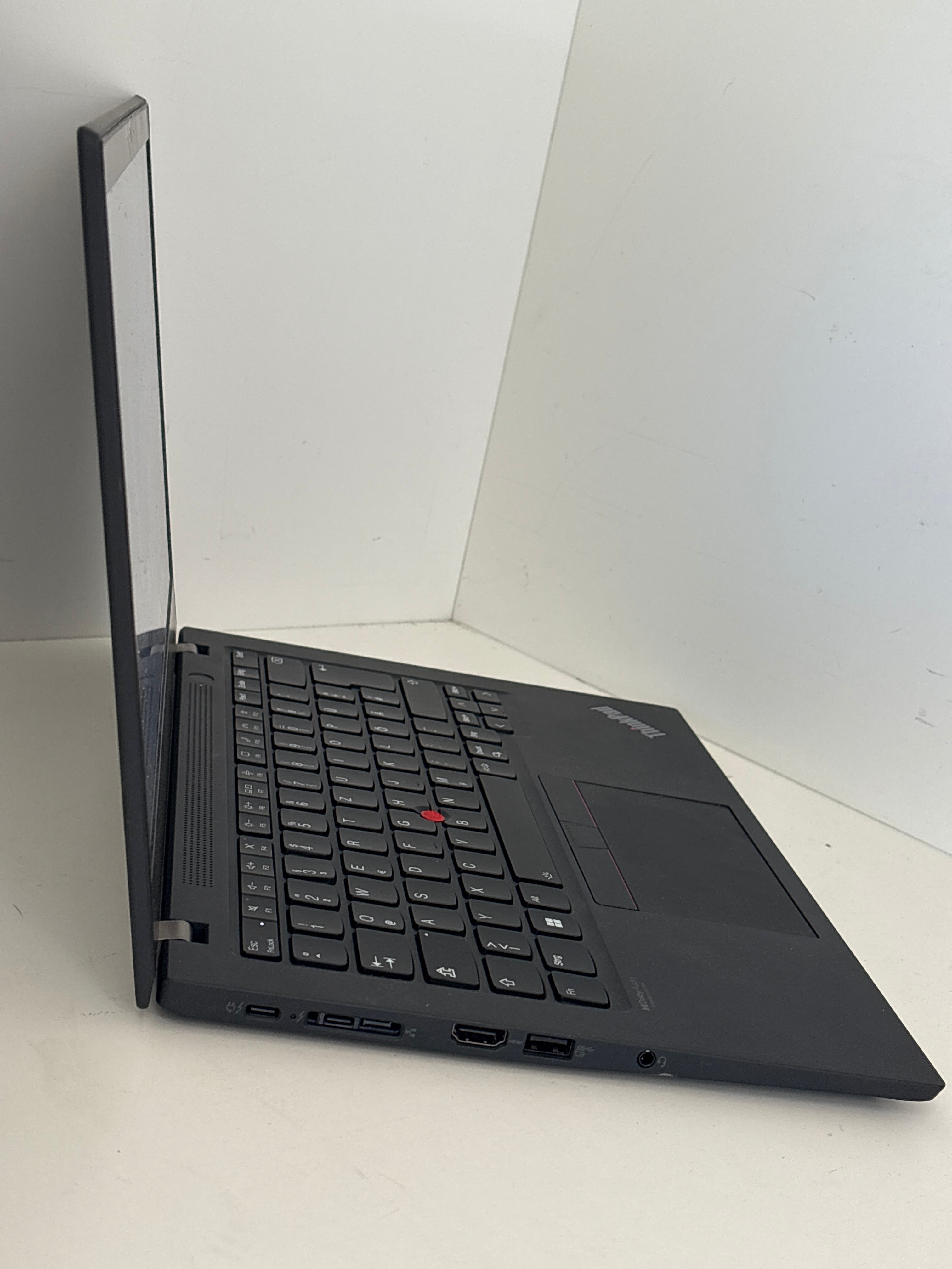 Lenovo ThinkPad T14s Gen 2 – Intel Core i7-1185G7, 32 GB RAM, 256 GB SSD, 14" Full HD, Windows 11 Pro