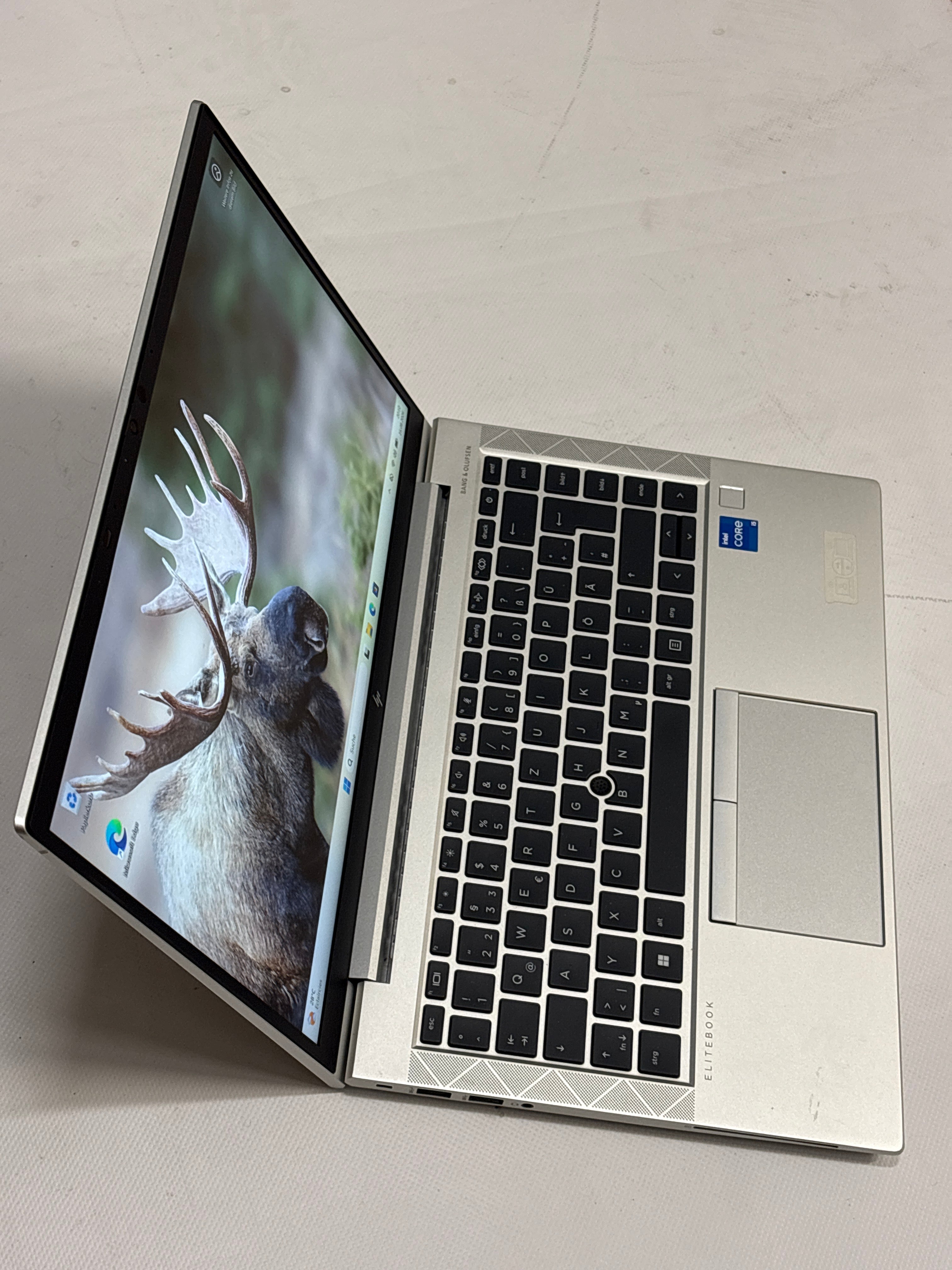 HP EliteBook 840 G8 – Intel Core i5-1135G7, 16 GB RAM, 256 GB M.2 SSD, 14" Full HD, Windows 11 Pro
