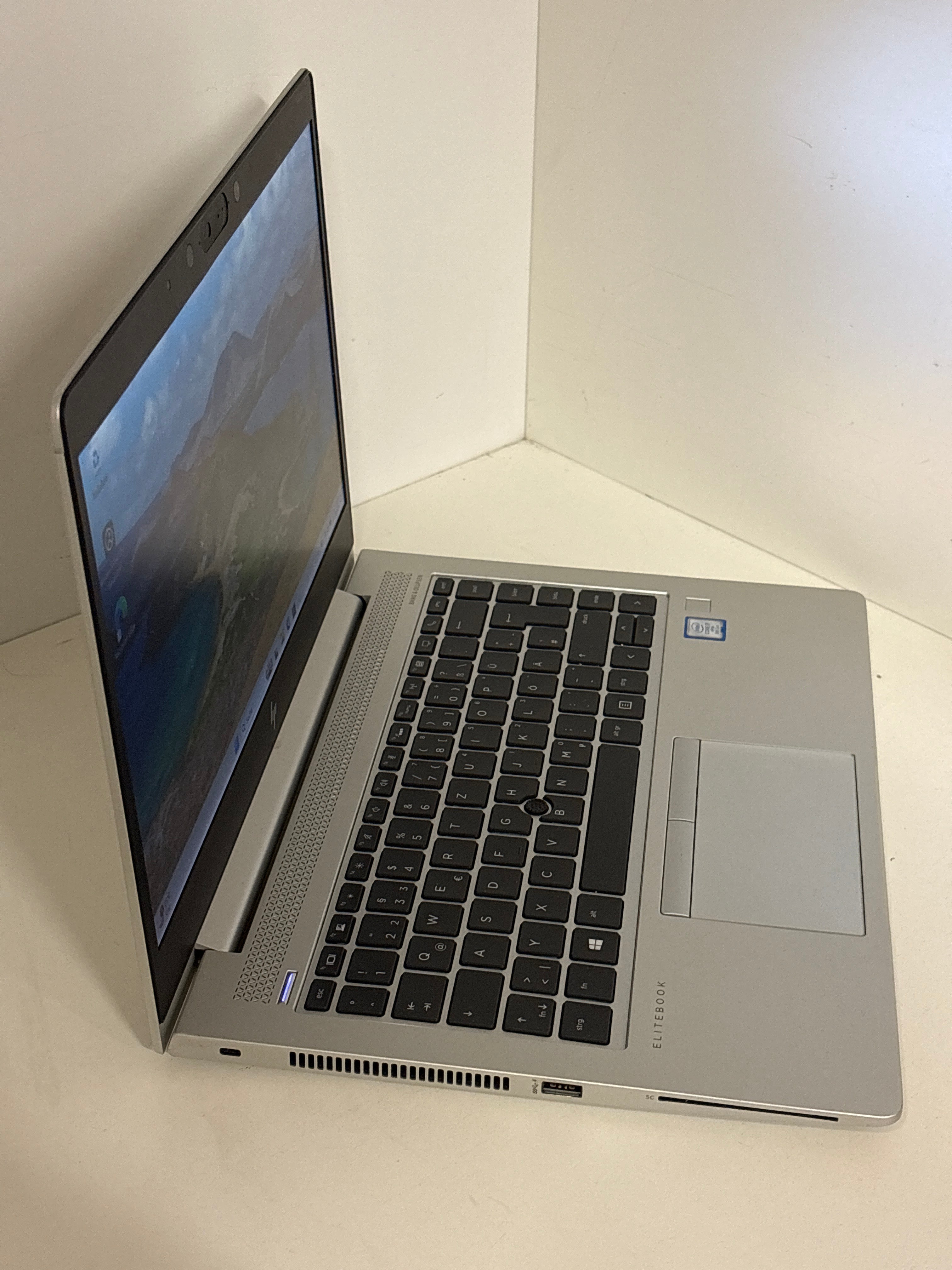 HP EliteBook 840 G6 – Intel Core i5/i7, 8–16 GB RAM, 256 GB M.2 SSD, 14" Full HD, Windows 11 Pro