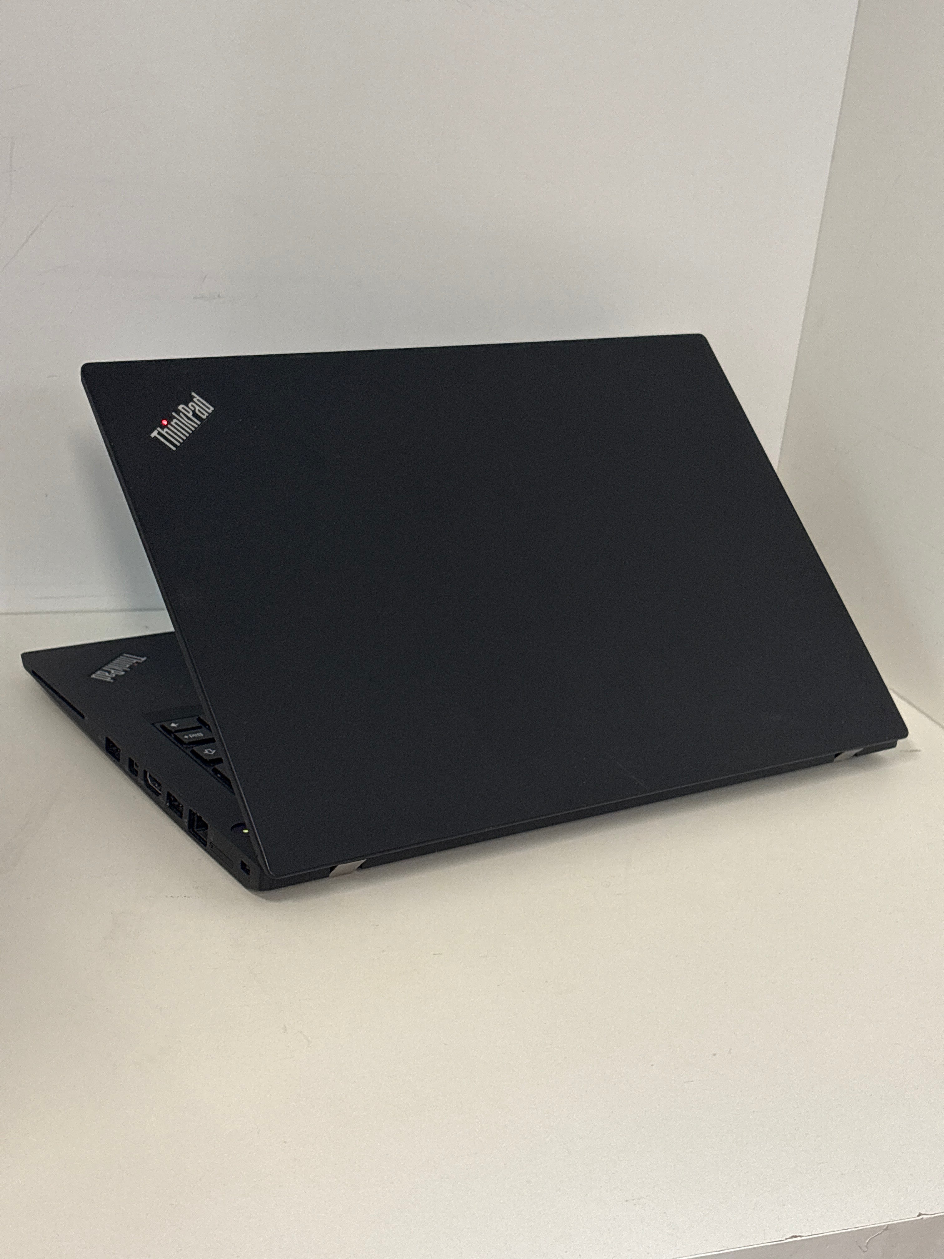 Lenovo ThinkPad T460s - Intel Core i7-6600U, 8 GB RAM, 256 GB SSD, 14" Full HD, Windows 11 Pro