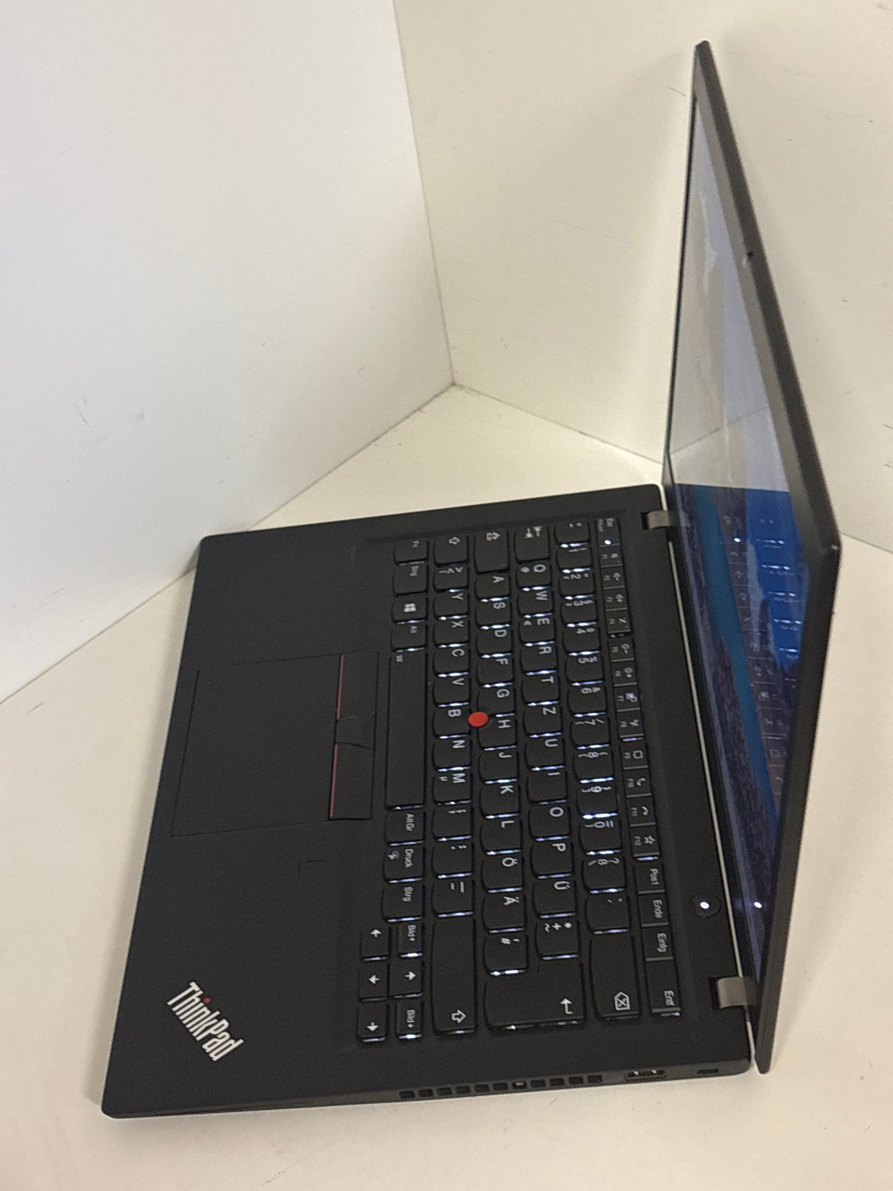 Lenovo ThinkPad T14s Gen 1 – AMD Ryzen 7 PRO 4750U, 16 GB RAM, 256 GB SSD, 14" Full HD, Windows 11 Pro | 12 Monate Garantie