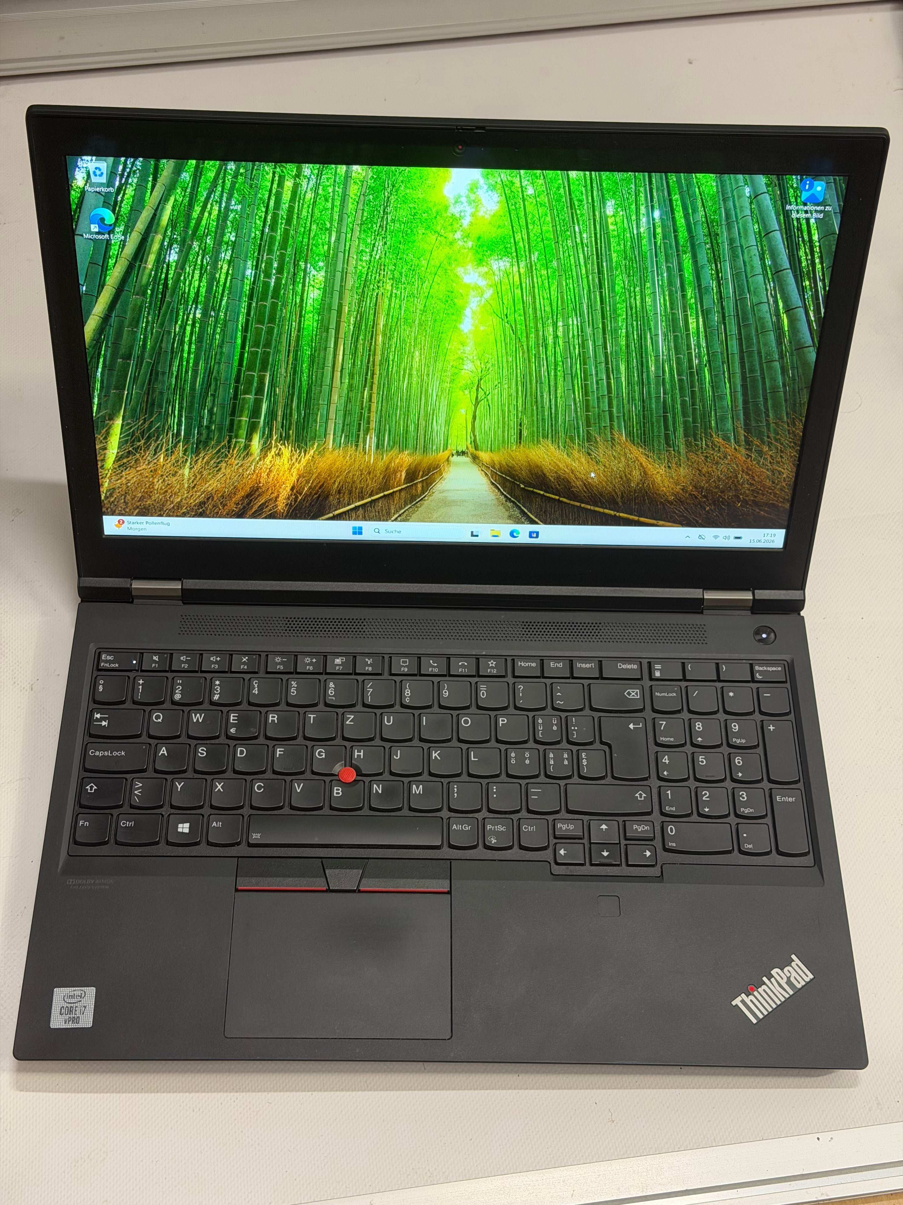 Lenovo ThinkPad P15 Gen 1 – Intel Core i7-10850H, 32 GB RAM, 512 GB SSD, NVIDIA Quadro T2000 4 GB, Windows 11 Pro