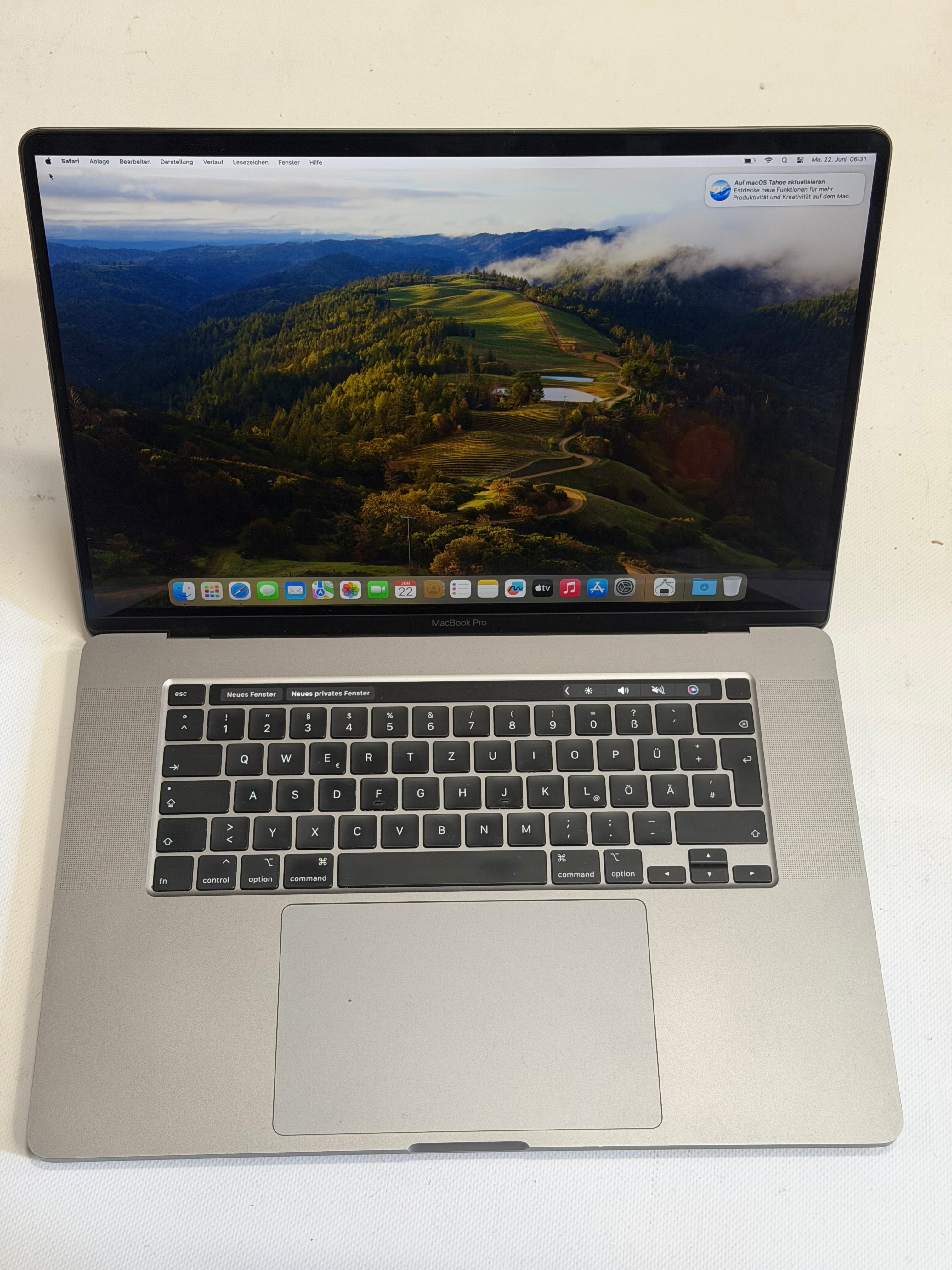 Apple MacBook Pro 16" 2019 A2141 – Intel Core i9-9980HK, 32 GB RAM, 512 GB NVMe SSD, 16" Retina, Radeon Pro 5500M