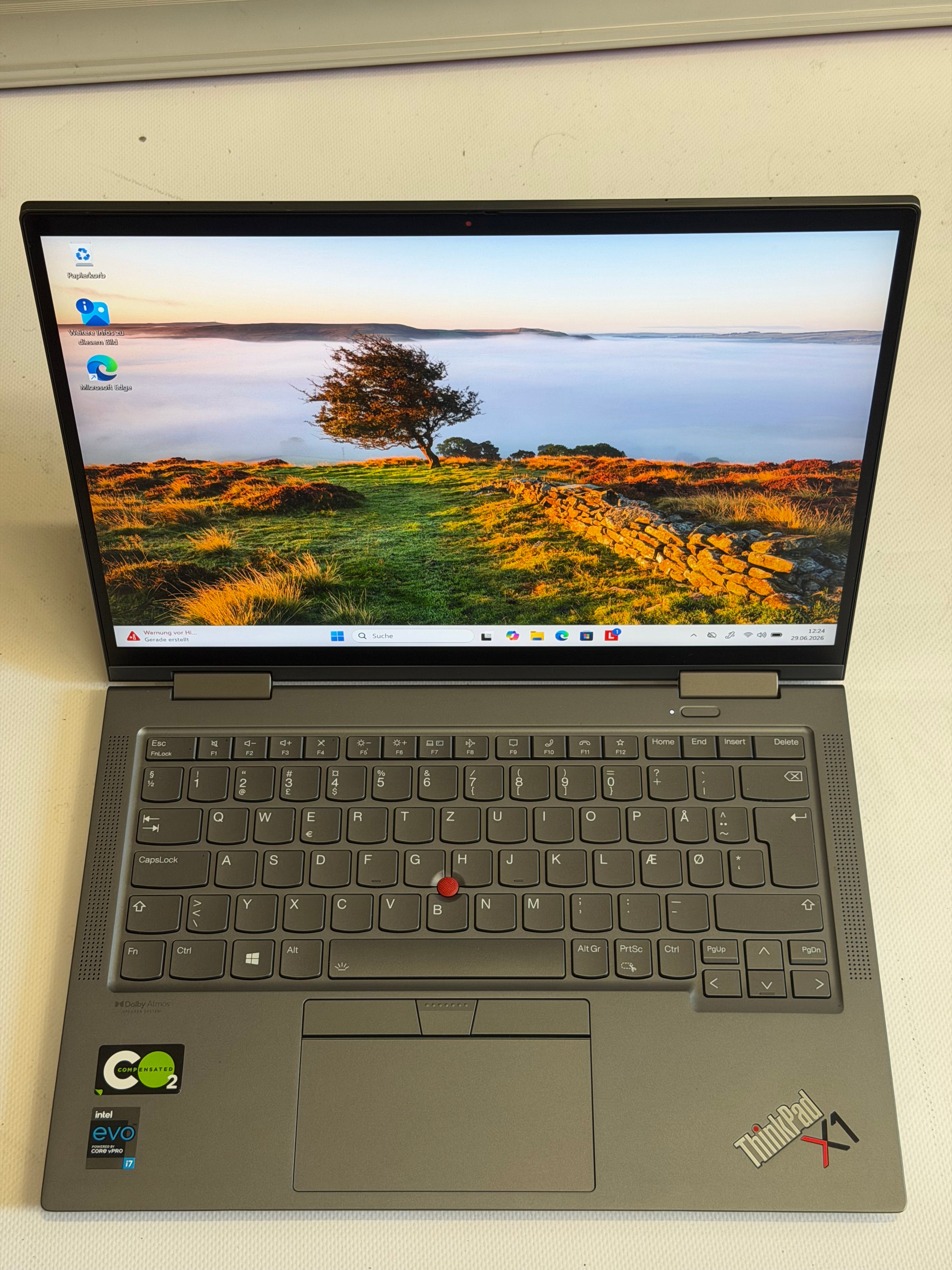 Lenovo ThinkPad X1 Yoga Gen 6 – Intel Core i7-1165G7, 16 GB RAM, 256 GB SSD, 14" Touchscreen, Windows 11 Pro