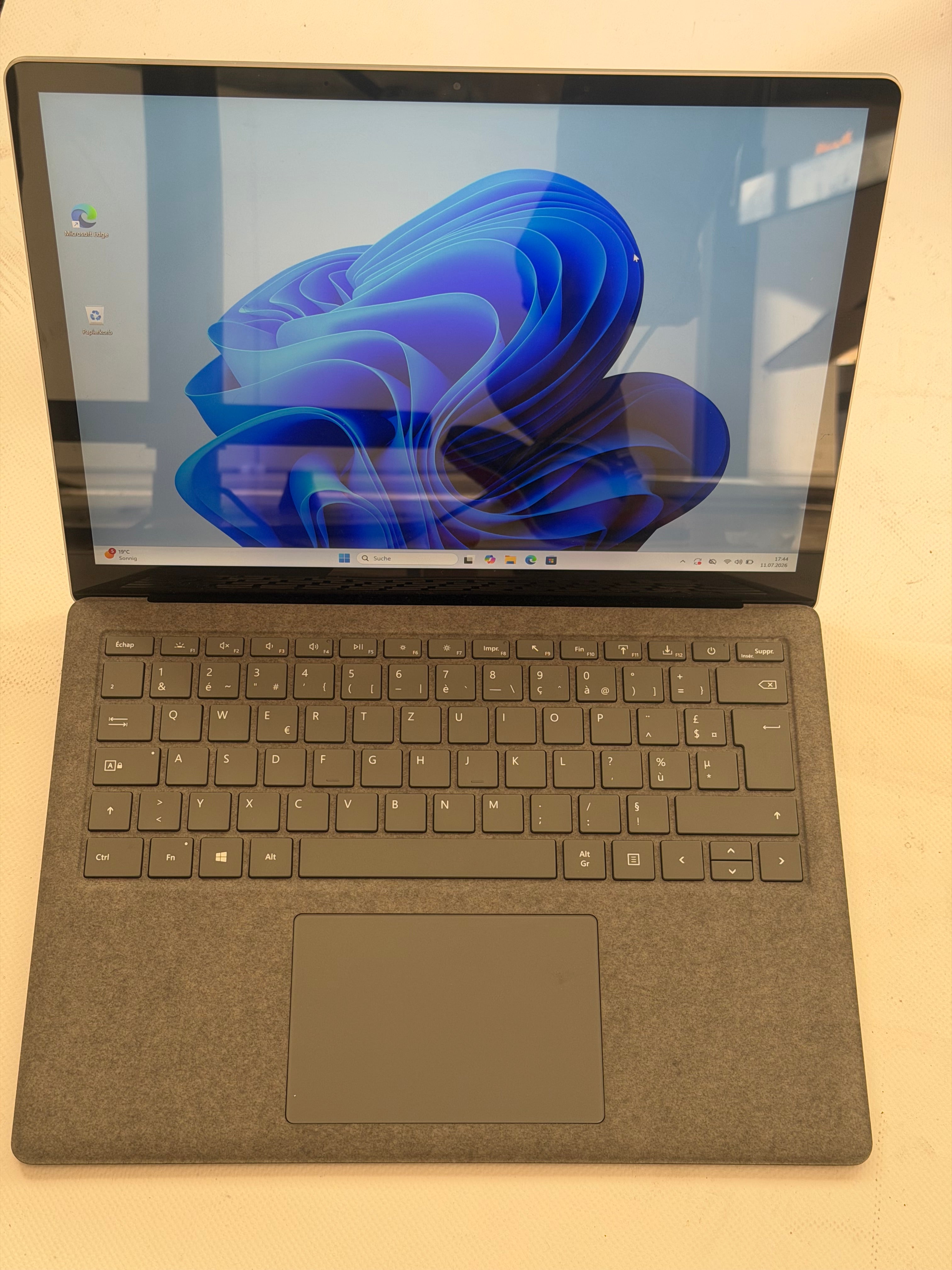 Microsoft Surface Laptop 4 – Intel Core i5-1145G7, 8 GB RAM, 256 GB SSD, Touchscreen, Windows 11 Pro