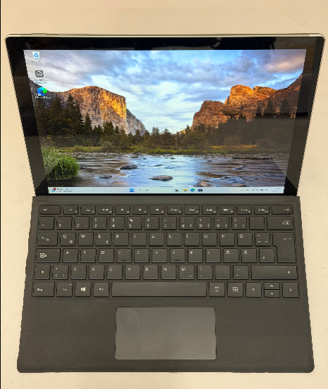 Microsoft Surface Pro 7 | i7-1065G7 | 16 GB RAM | 512 GB SSD | 12.3"